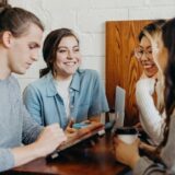 【簡単かつ必須テク】女性との会話を敬語からタメ語に切り替える方法３選