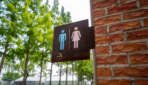 【恋愛】女性に対してトイレの提案は必要？不要？【親密度によって正解が変わる】